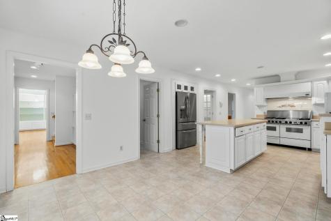 208 Oak Hollow Court Seneca SC 29672