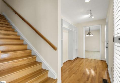 208 Oak Hollow Court Seneca SC 29672