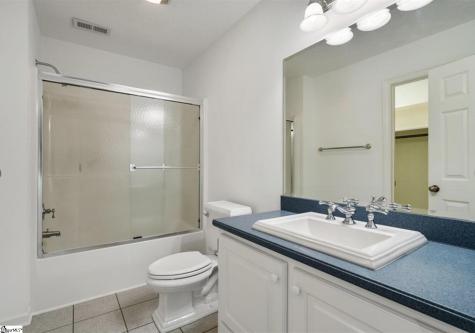 208 Oak Hollow Court Seneca SC 29672
