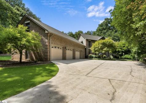 208 Oak Hollow Court Seneca SC 29672
