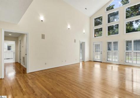 208 Oak Hollow Court Seneca SC 29672