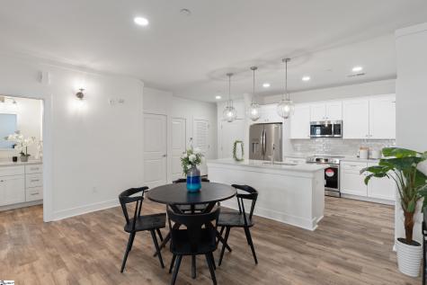 98 E Mcbee Avenue Greenville SC 29601