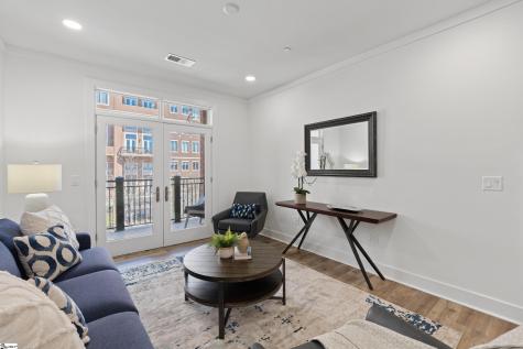 98 E Mcbee Avenue Greenville SC 29601