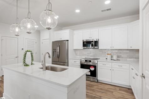 98 E Mcbee Avenue Greenville SC 29601