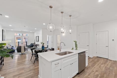 98 E Mcbee Avenue Greenville SC 29601