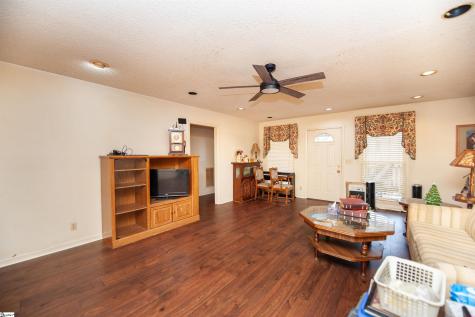 160 Mcbeth Road Cowpens SC 29330