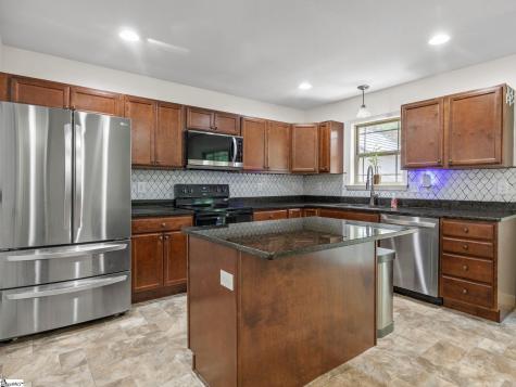 618 Chastine Drive Spartanburg SC 29301