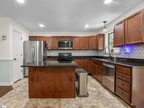 618 Chastine Drive Spartanburg SC 29301