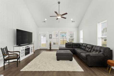 1039 Glohaven Way Boiling Springs SC 29316