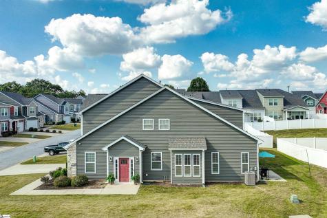 1039 Glohaven Way Boiling Springs SC 29316