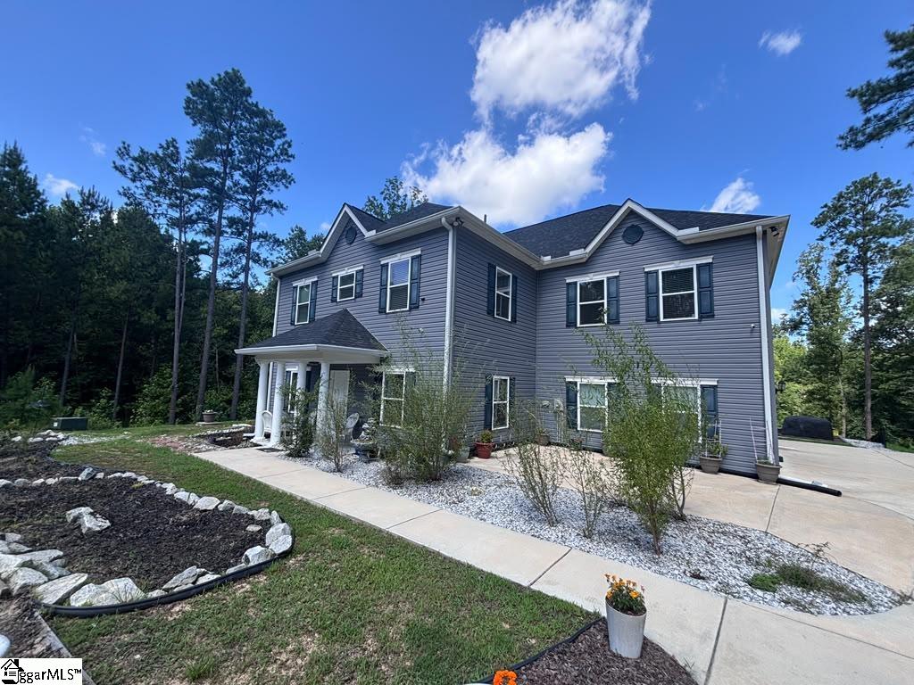932 Eagle Harbor Drive Hodges SC 29653