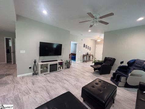 932 Eagle Harbor Drive Hodges SC 29653