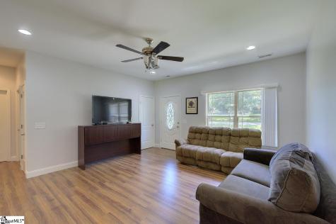 274 Millwood Lane Wellford SC 29385
