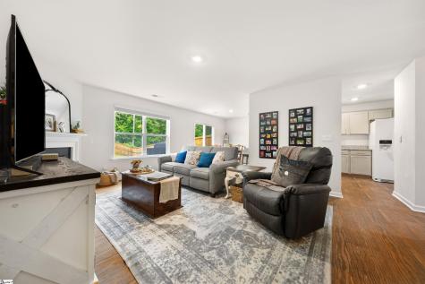 207 Ashwood Way Easley SC 29640