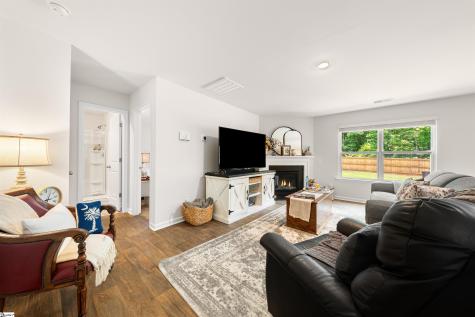 207 Ashwood Way Easley SC 29640