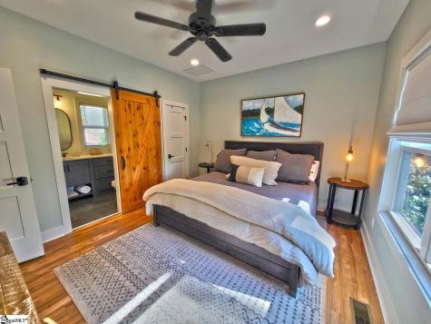 366 Hideaway Cove Drive Seneca SC 29672