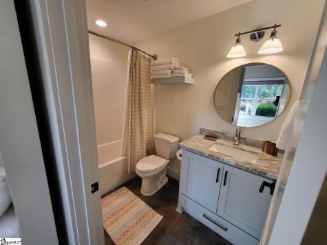 366 Hideaway Cove Drive Seneca SC 29672
