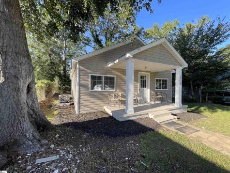 103 Mason Street Clinton SC 29325