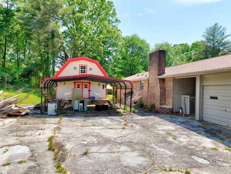 4981 Moorefield Memorial Highway Pickens SC 29671