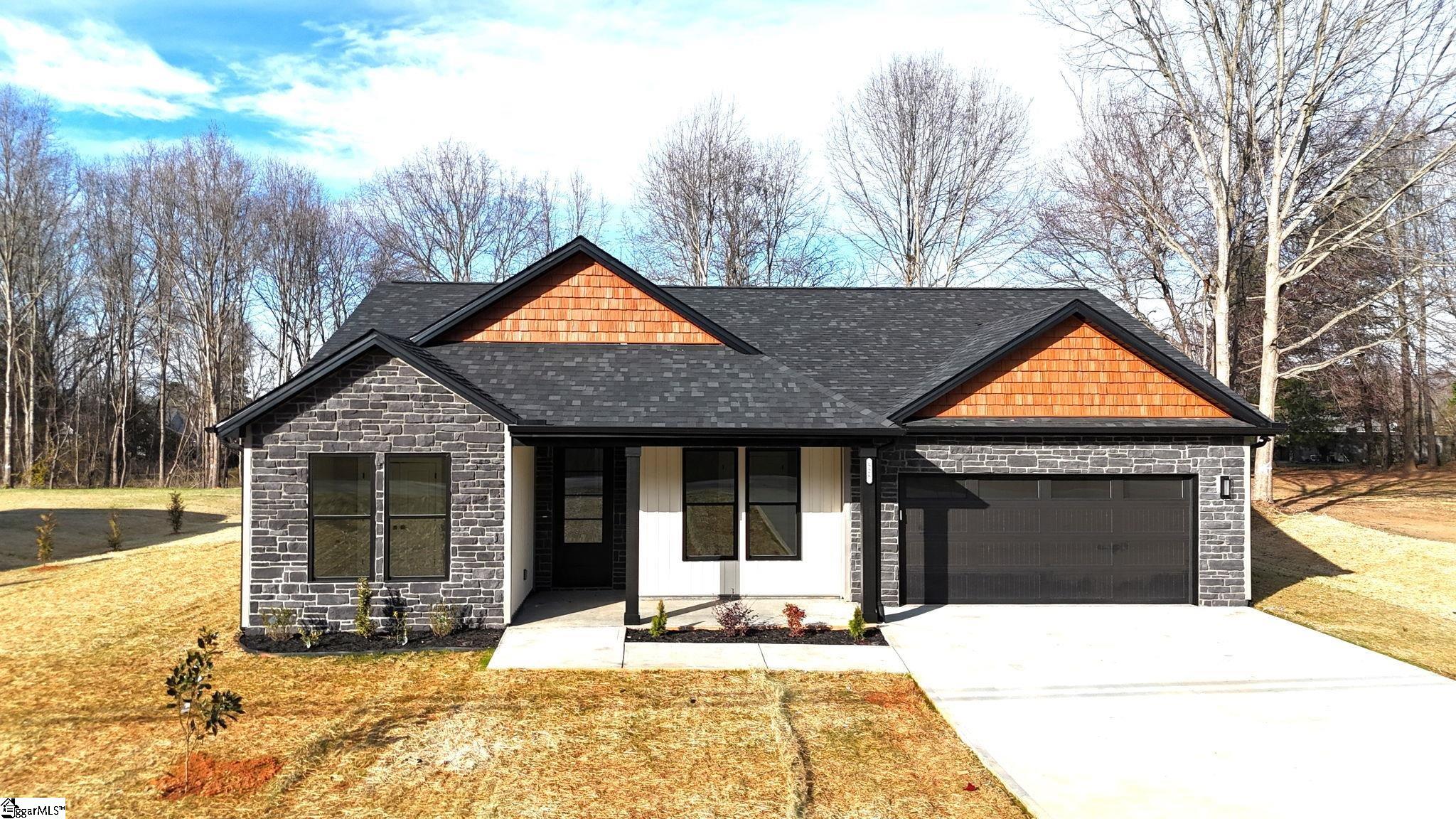 528 Dillon Street Chesnee SC 29323