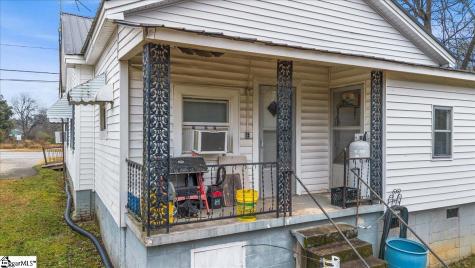 550 Leaman Avenue Whitmire SC 29178