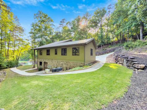 304 Trottingwolf Trail Sunset SC 29685
