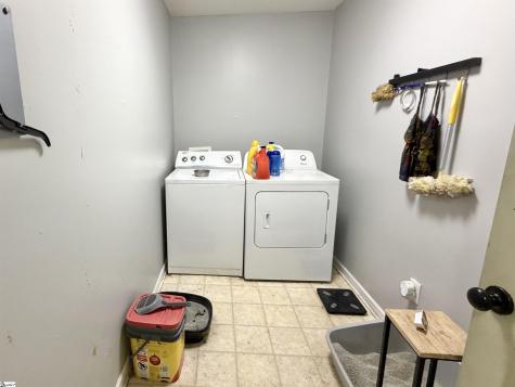 588 Douglas Road Gray Court SC 29645