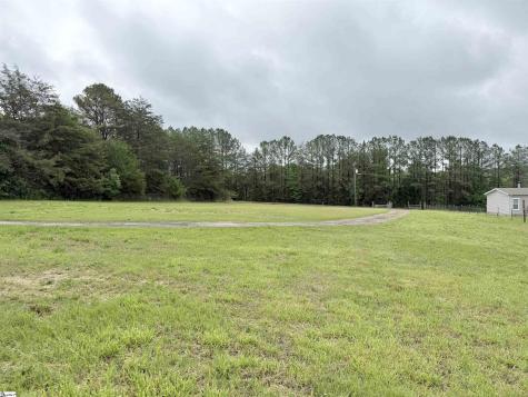 588 Douglas Road Gray Court SC 29645