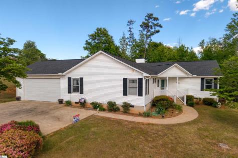 200 Leila Street Seneca SC 29678