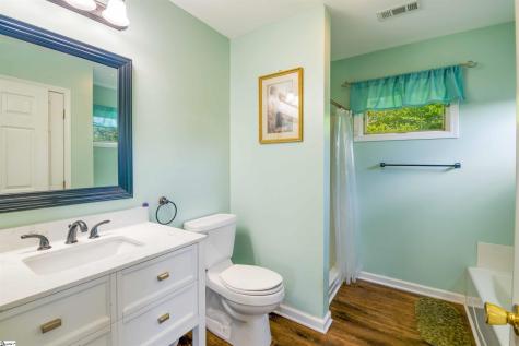 200 Leila Street Seneca SC 29678