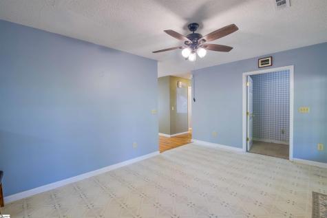 200 Leila Street Seneca SC 29678