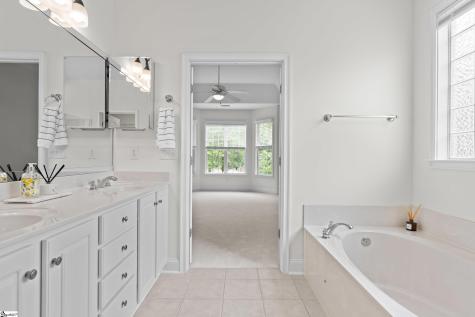 6 Aldgate Way Greer SC 29650