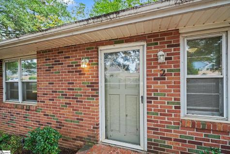 2 Ayersdale Drive Taylors SC 29687