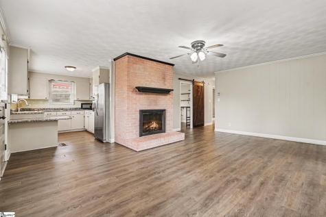 2 Ayersdale Drive Taylors SC 29687