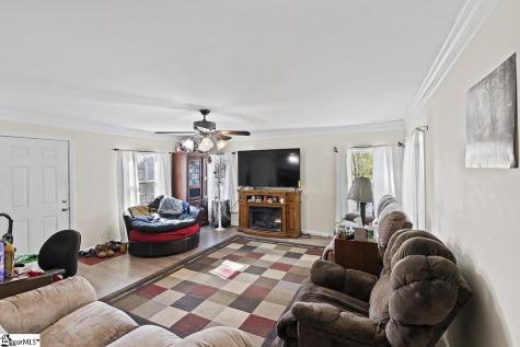 584&578 Garlington Circle Laurens SC 29360