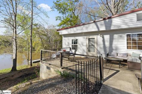584&578 Garlington Circle Laurens SC 29360