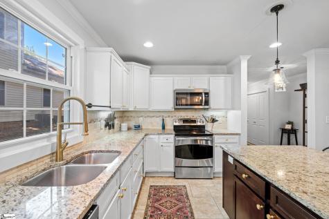 15 Phillips Lane Greenville SC 29605