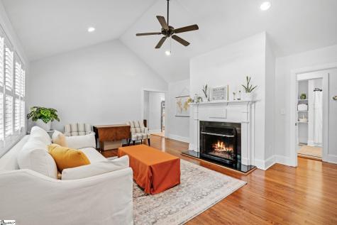 15 Phillips Lane Greenville SC 29605