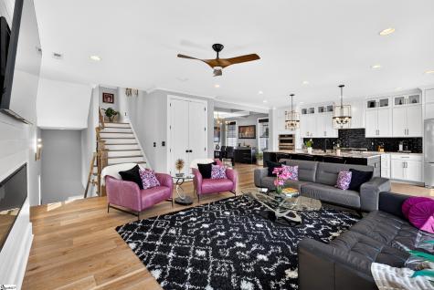 14 Perry Avenue Greenville SC 29601