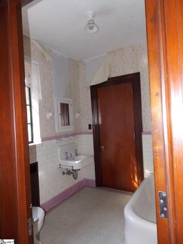 905B E Greenville Street Anderson SC 29621