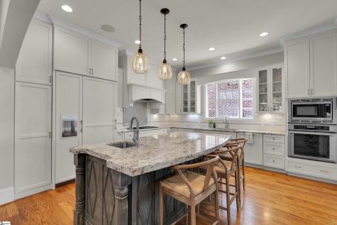 705 E Mcbee Avenue Greenville SC 29601