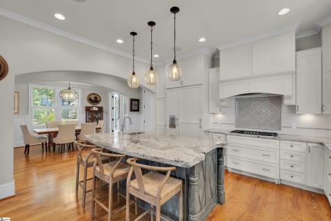 705 E Mcbee Avenue Greenville SC 29601