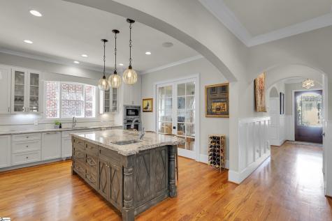705 E Mcbee Avenue Greenville SC 29601