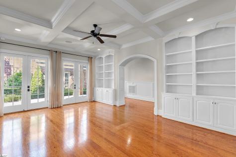705 E Mcbee Avenue Greenville SC 29601
