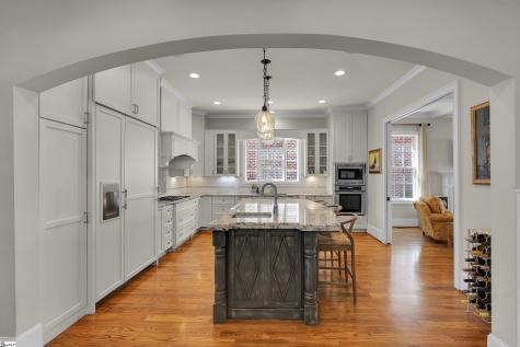 705 E Mcbee Avenue Greenville SC 29601