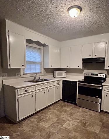 61 Pine Creek Ct Extension Greenville SC 29605