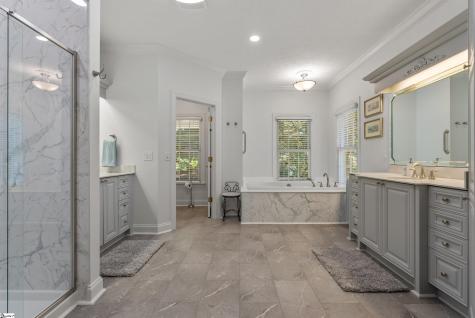 215 Horse Head Point Drive Seneca SC 29672