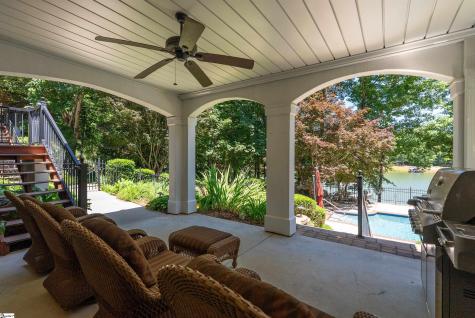 215 Horse Head Point Drive Seneca SC 29672