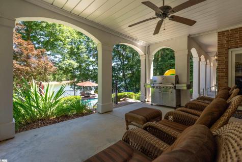 215 Horse Head Point Drive Seneca SC 29672
