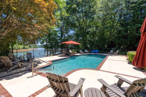 215 Horse Head Point Drive Seneca SC 29672